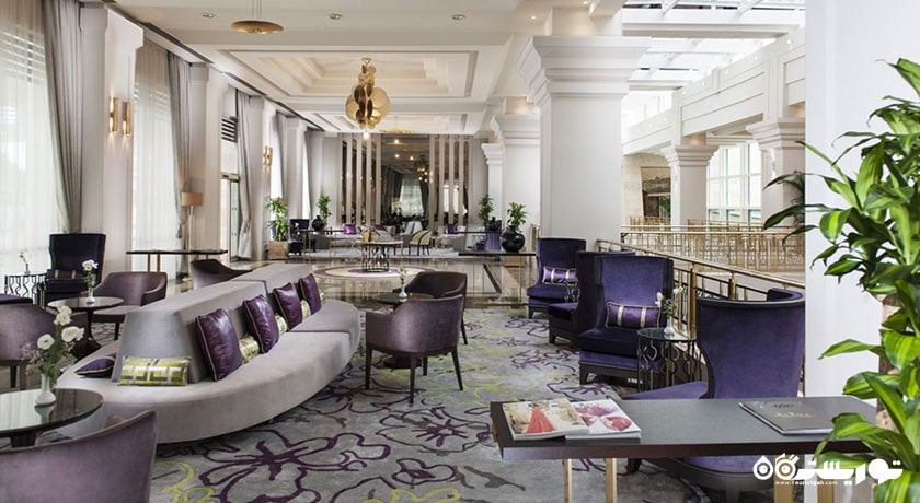 نمایی از بار لابی هتل